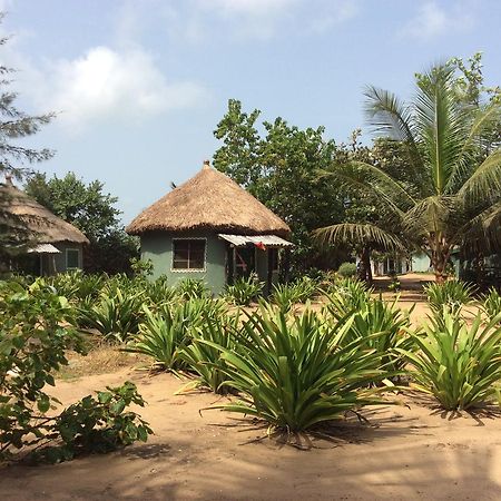 The Akwidaa Inn Exterior foto
