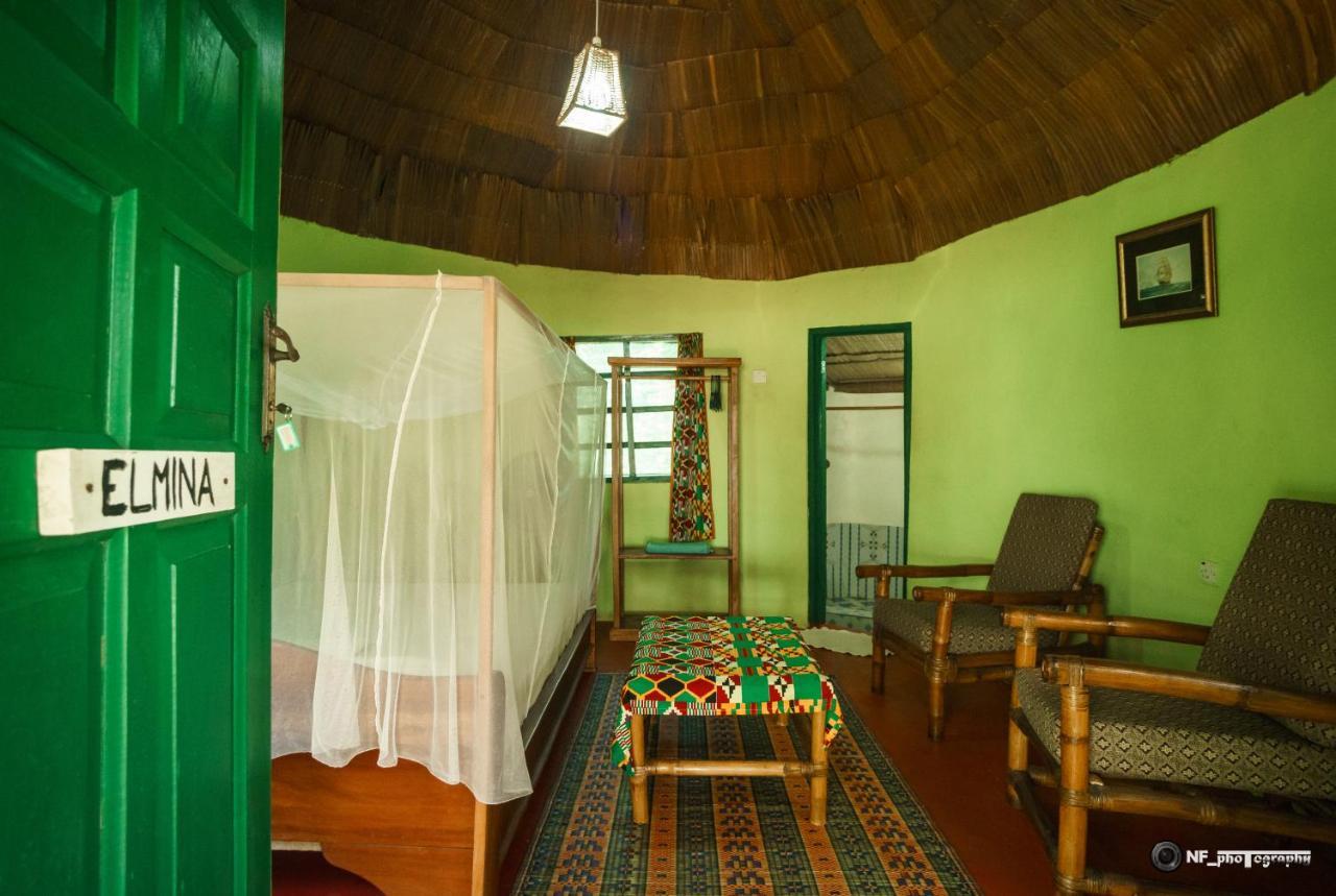 The Akwidaa Inn Exterior foto