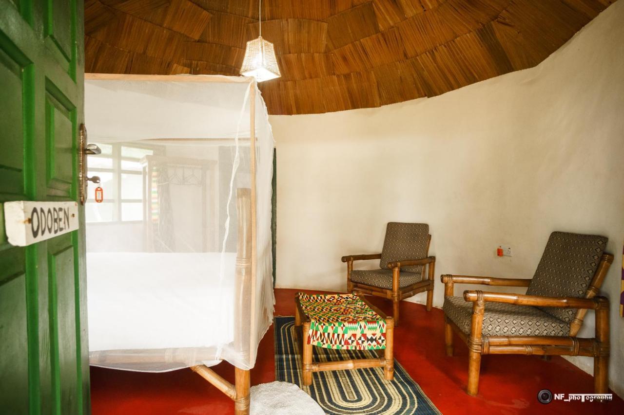 The Akwidaa Inn Exterior foto